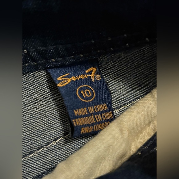 NWT Seven7 Mid Rise Dark Wash Denim Jean Shorts Women’s Size 10 - Picture 4 of 9